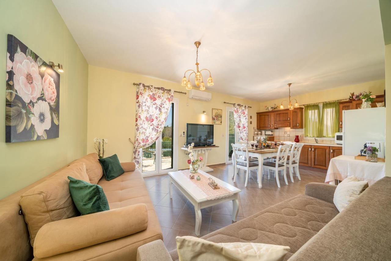 Superb Villa With Private Pool Peaceful Location 萨米 外观 照片